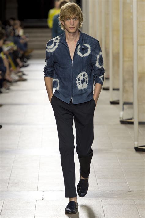 Hermès Spring 2017 Menswear Fashion Show 